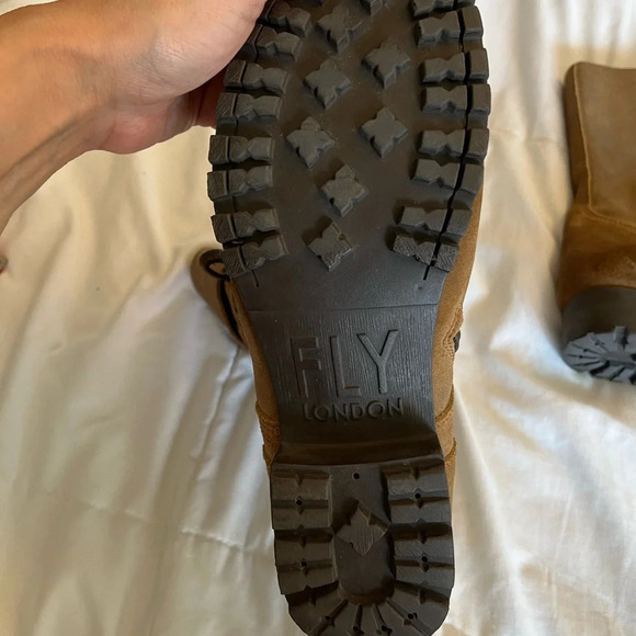 Fly London LOGGER suede lace-up  boots Distressed Brown size 38euro/8 Moto Boots - Picture 8 of 11